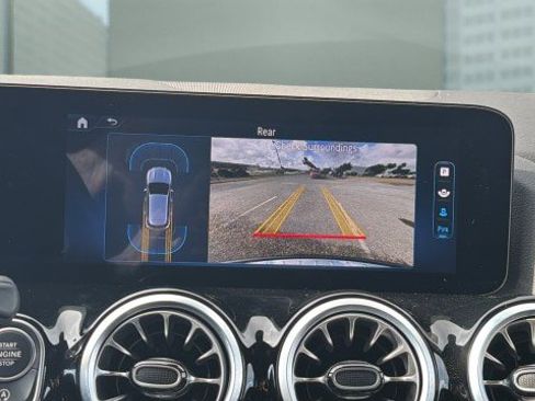 Used 2025 Mercedes-Benz GLA 250 image 26