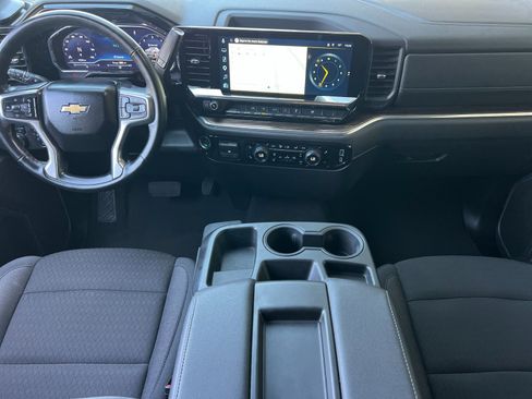 Used 2025 Chevrolet Silverado 1500 LT AWD/4WD image 13
