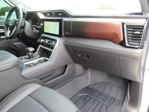 Used 2026 GMC Sierra 1500 Denali AWD/4WD image 13