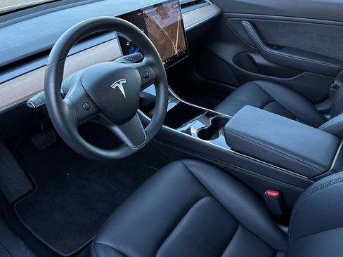 Used 2018 Tesla Model 3 Long Range image 10