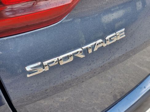 Used 2021 Kia Sportage LX FWD image 12