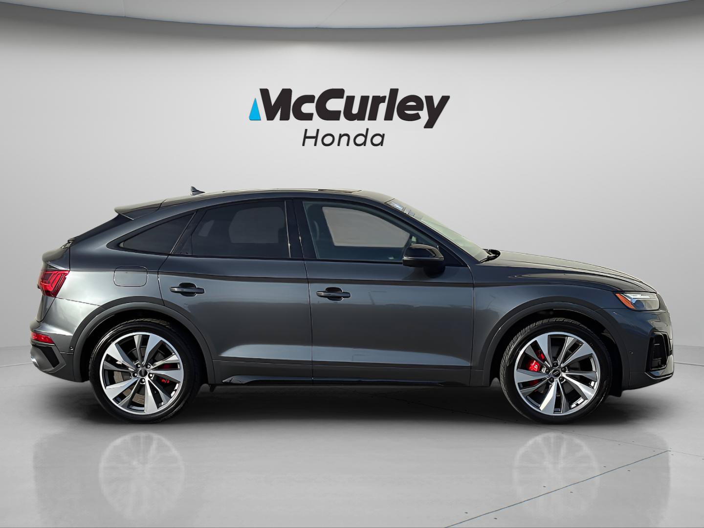Used 2024 Audi SQ5 Prestige AWD/4WD image 2