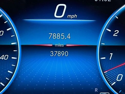 Used 2022 Mercedes-Benz GLS 450 4MATIC image 25