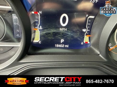 Used 2025 Jeep Gladiator Mojave w/ Convenience Group AWD/4WD image 19