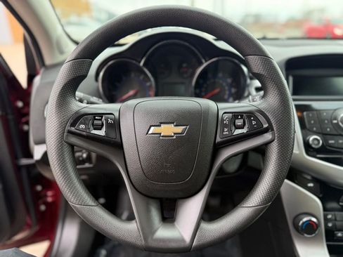 Used 2016 Chevrolet Cruze LT w/ Sun And Sound Package FWD image 29