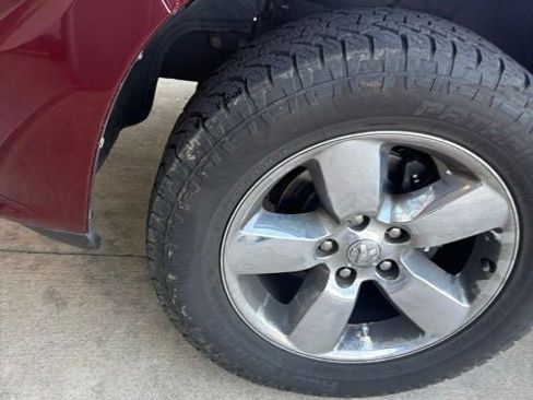 Used 2017 RAM 1500 Express AWD/4WD image 9