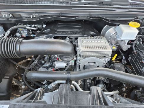 Used 2024 RAM 1500 Laramie AWD/4WD image 15