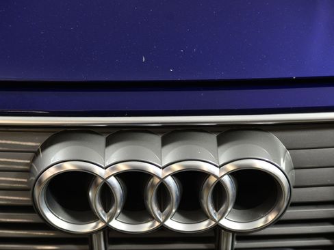 Certified 2022 Audi e-tron Premium image 15