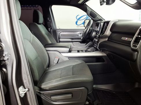 Used 2019 RAM 1500 Big Horn RWD image 11