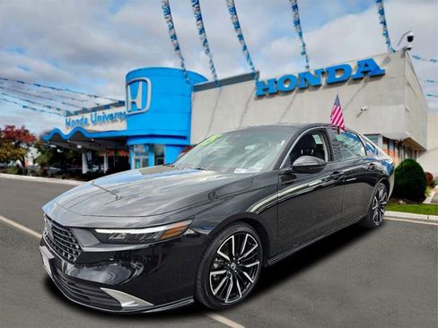 Certified 2025 Honda Accord Touring image 1