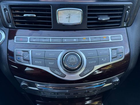 Used 2011 INFINITI M37 w/ Premium Pkg image 35