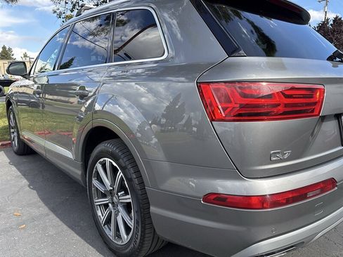 Used 2017 Audi Q7 3.0T Premium Plus AWD/4WD image 10