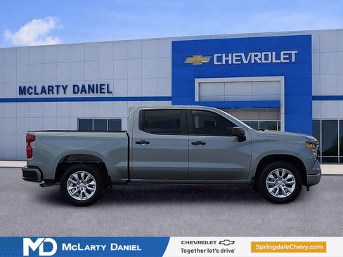 Used 2023 Chevrolet Silverado 1500 Custom RWD image 6