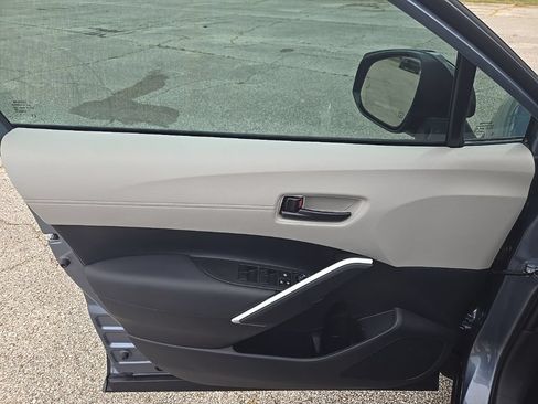 Used 2026 Toyota Corolla Cross LE w/ Moonroof Package FWD image 16