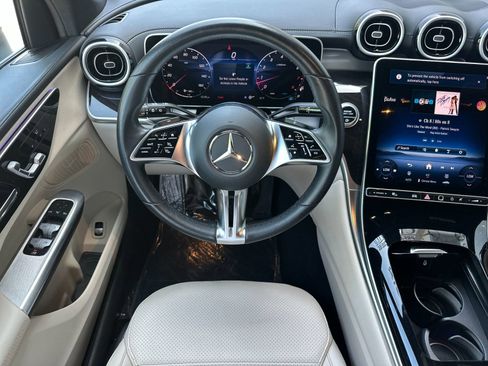 Certified 2025 Mercedes-Benz GLC 300 image 16