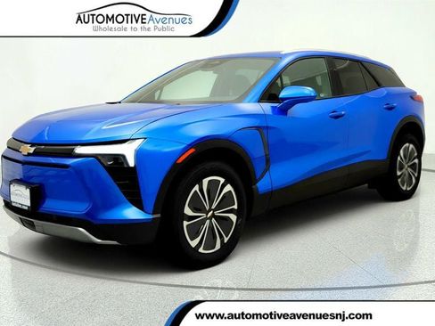 Used 2024 Chevrolet Blazer EV LT AWD/4WD image 1