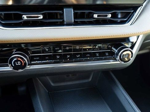 New 2026 Chevrolet Equinox ACTIV image 18