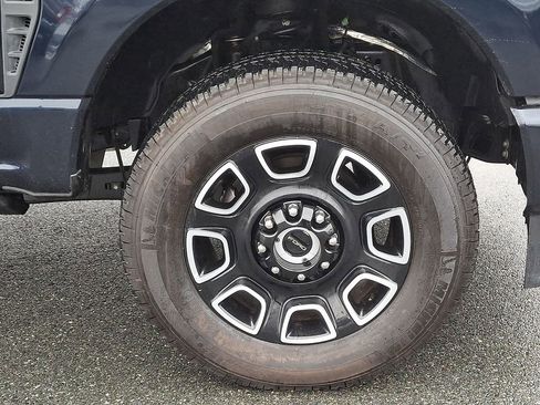 Used 2025 Ford F250 Platinum image 8