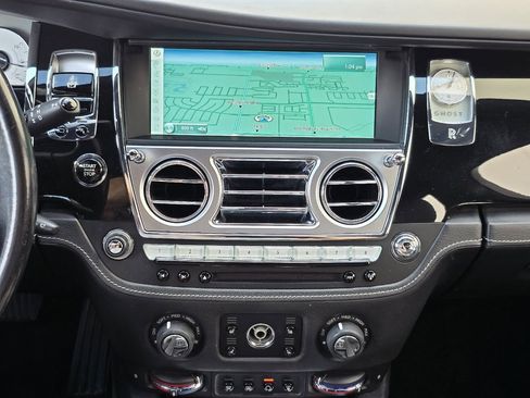 Used 2016 Rolls-Royce Ghost image 15