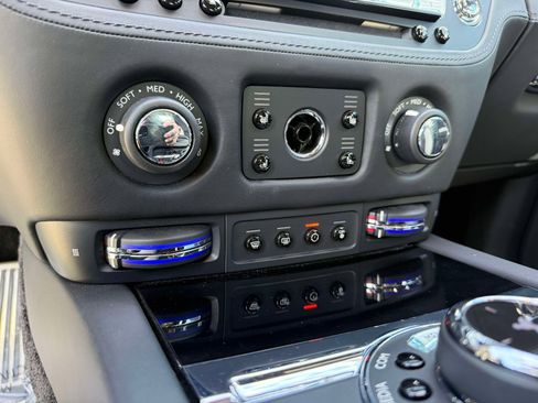 Used 2020 Rolls-Royce Ghost Black Badge image 52