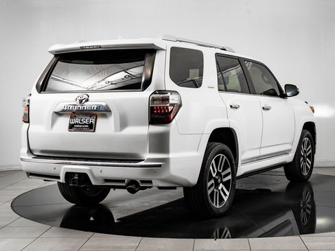 Used 2015 Toyota 4Runner Limited image 7