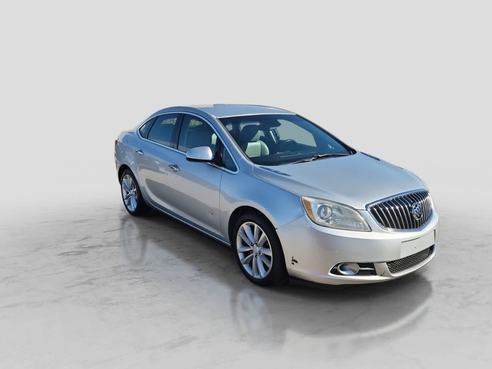 Used 2013 Buick Verano FWD image 2