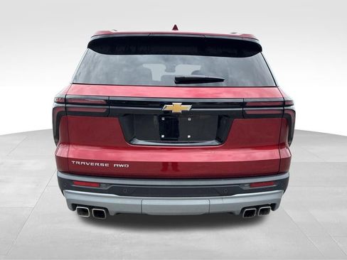 Used 2026 Chevrolet Traverse LT AWD/4WD image 4