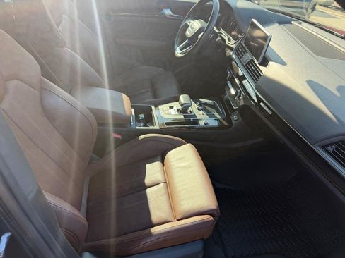 Used 2019 Audi Q5 Prestige w/ Prestige Package AWD/4WD image 10