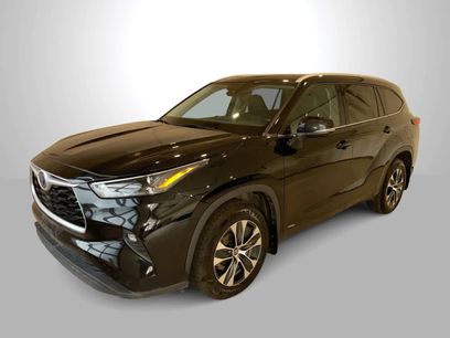 Used 2022 Toyota Highlander XLE