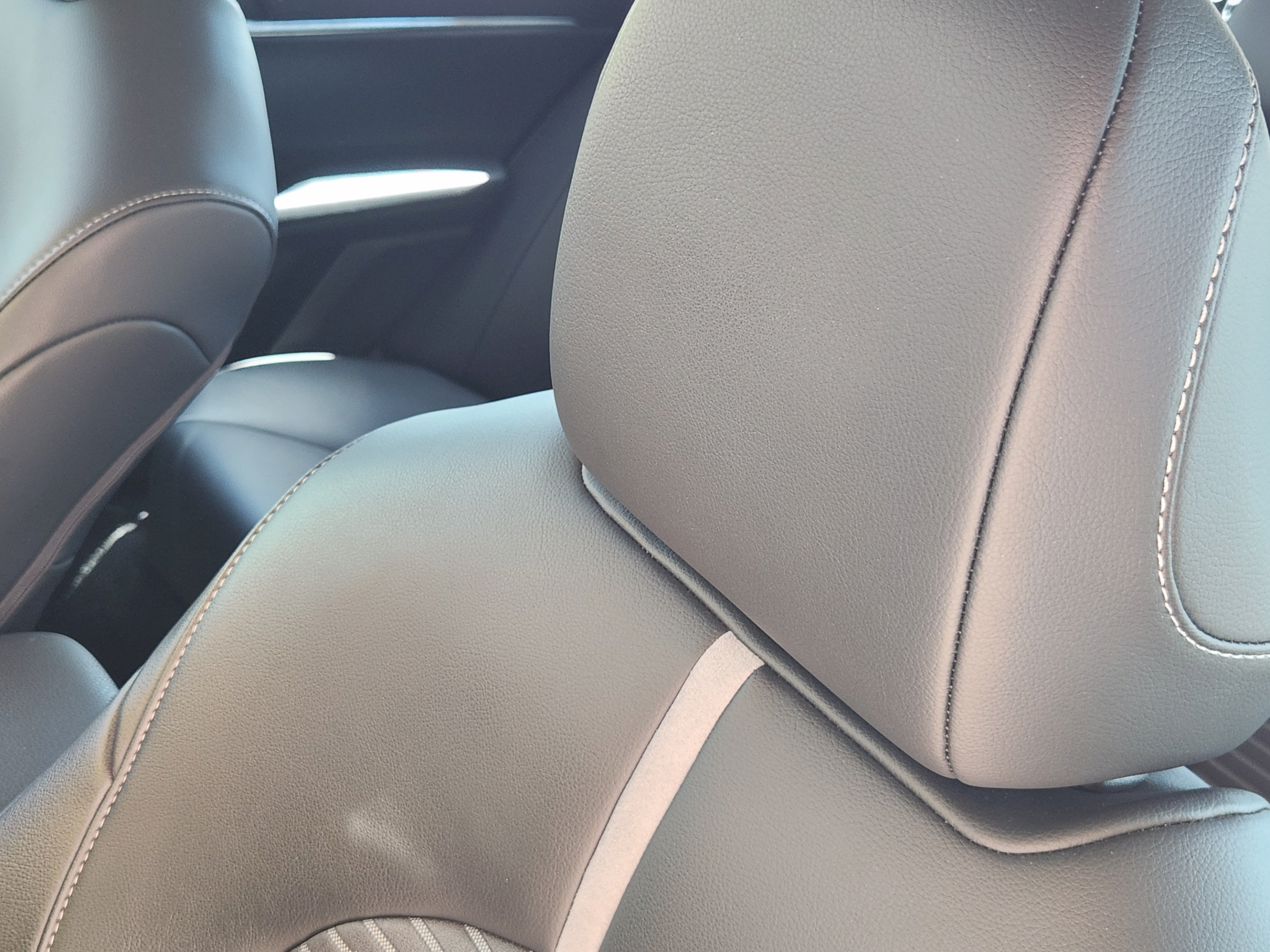 Used 2024 Toyota Camry SE FWD image 13