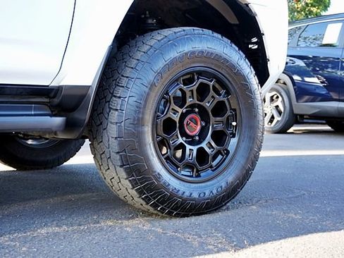 Used 2023 Toyota 4Runner SR5 Premium AWD/4WD image 9