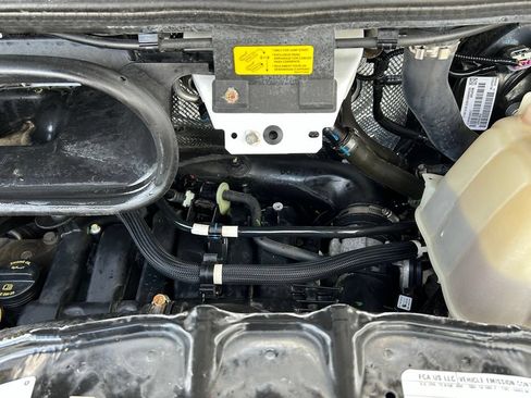Used 2024 RAM ProMaster 2500 FWD image 29