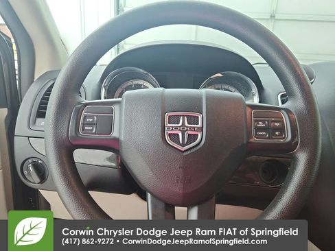 Used 2019 Dodge Grand Caravan SE FWD image 22