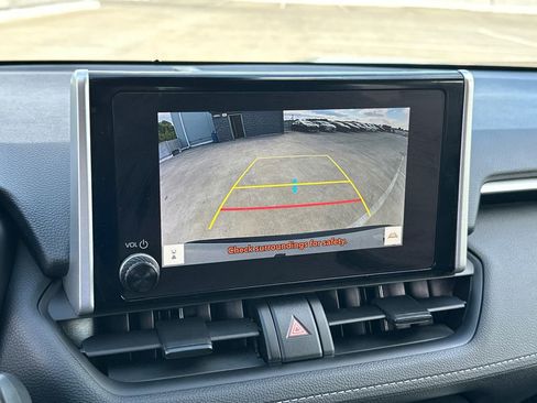 Used 2024 Toyota RAV4 XLE FWD image 26