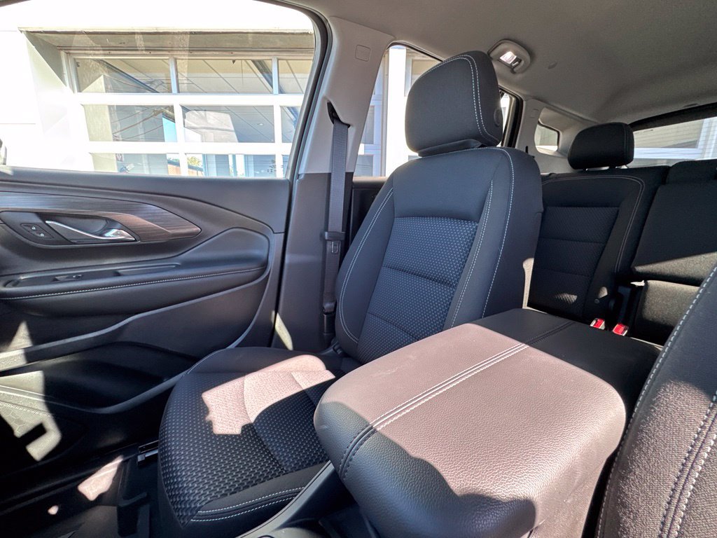 Used 2024 GMC Terrain SLE w/ Driver Convenience Package AWD/4WD image 20