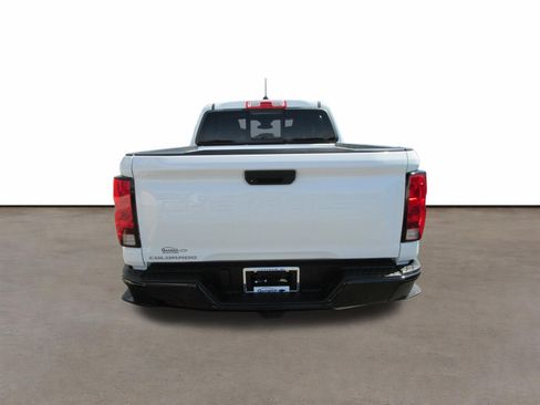 Used 2023 Chevrolet Colorado W/T w/ WT Convenience Package RWD image 4