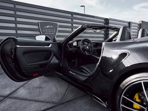 Used 2022 Porsche 911 Turbo S image 27