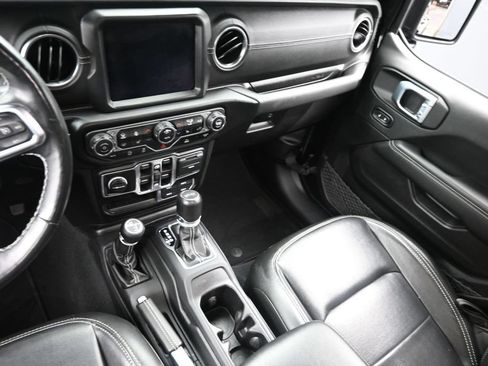 Used 2022 Jeep Wrangler Unlimited Sahara w/ LED Lighting Group AWD/4WD image 15