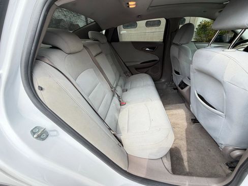 Used 2020 Chevrolet Malibu LT image 26