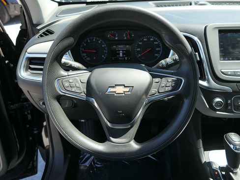 Used 2019 Chevrolet Equinox LS w/ LPO, Cargo Package FWD image 18