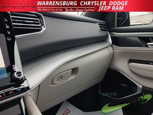 New 2026 Jeep Grand Wagoneer Limited AWD/4WD image 29