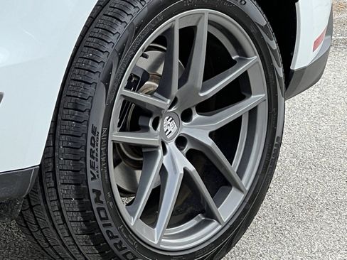 Certified 2025 Porsche Macan Turbo image 13