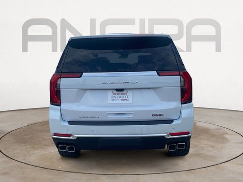 New 2026 GMC Yukon XL Denali w/ Denali Reserve Package AWD/4WD image 9