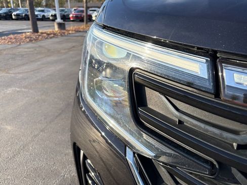 Used 2024 Volkswagen Atlas SEL Premium R-Line image 26