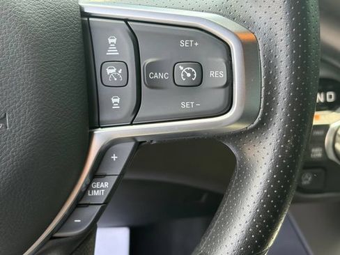 New 2026 RAM 1500 Express AWD/4WD image 17