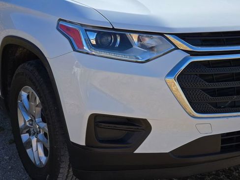 Used 2019 Chevrolet Traverse LS w/ LPO, Cargo Package FWD image 4
