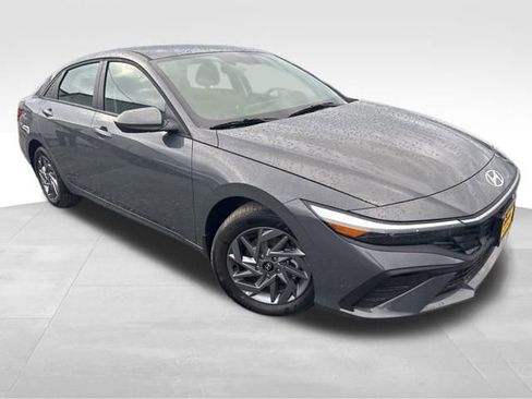 New 2026 Hyundai Elantra Blue image 1