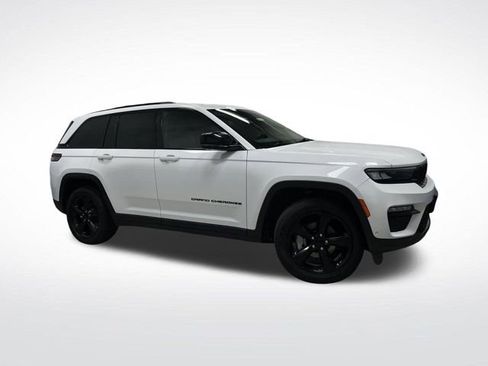 Used 2023 Jeep Grand Cherokee Limited w/ Luxury Tech Group II image 41