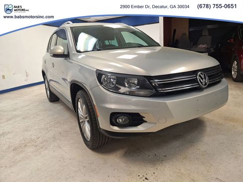 Used 2012 Volkswagen Tiguan S image 2