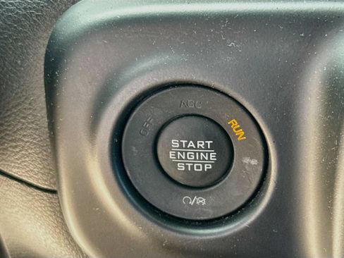 Used 2023 Jeep Wrangler Unlimited w/ Cold Weather Group AWD/4WD image 15